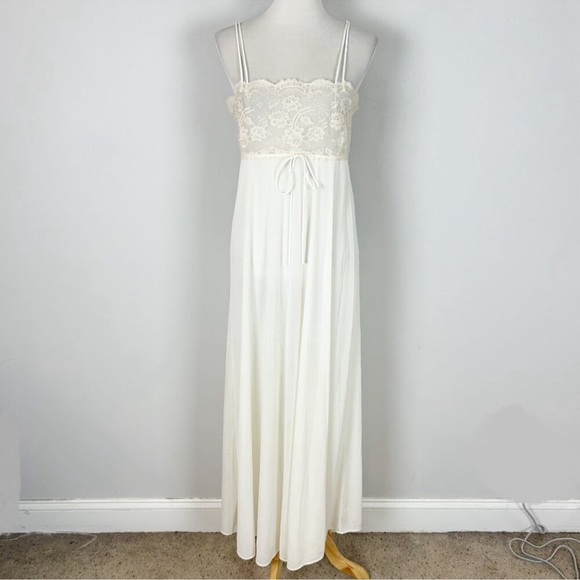 Vintage Eve Stillman Ivory Long
Nightgown Lace Bodice - Picture 2 of 5